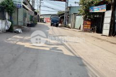 Đất mặt tiền tiện kinh doanh, gần chợ, buôn bán, dt 520m, giá 490 triệu, thương lượng