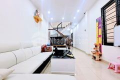 Cần bán gấp nhà triều khúc 40m2 mt4m giá 3.65tỷ