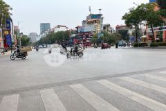 Cực hiếm hơn 8 tỷ sở hữu nhà mặt phố nguyễn văn cừ, nở hậu, vỉa hè 6m, kd vô đối.