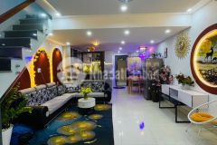 Hiếm. chỉ 2.x tỷ sỡ hữu ngay nhà mới đẹp lô góc q.thanh khê 3 ngủ khép kín full nội thất.