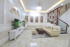 Bán nhà ngõ phố đại la, hai bà trưng. giá chỉ nhỉnh 100trm2