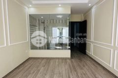 A đây rồi nhỉnh 5 tỷ có ngay nhà nguyễn khang 41m x 5t, ba gác tránh, gần ô tô.