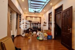 Lô góc ngõ thông kinh doanh mặt tiền khủng ôtô gần royal city