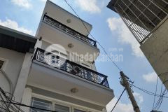 Lô góc lạc long quân tân bình, 4 tầng 32m2 ngang 4m giá nhỉnh 4 tỷ.