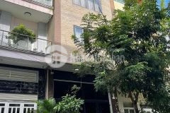 4.9tỷ nhà sát mt lê q định phạm văn đồng