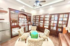 Cần bán căn nhà tại thụy khuê tây hồ mặt ngõ bagac dt 45m2 giá nhỉnh 5 tỷ gần oto