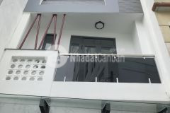 Bán nhà 4 lầu hxh 8m trải nhựa đường trường sa thông huỳnh văn bánh dt 3.8x19m. giá 14 tỷ tl