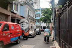 Bán nhà hẻm nhựa xe hơi tránh đường lê quang định 72m2 9 tỷ 500 triệu.