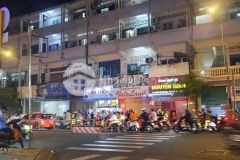 Mặt tiền trần hưng đạo cc quận 5 130m2 ngang 4.2 đang cho thuê kinh doanh chỉ 18.500 tỷ