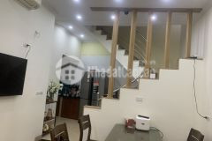 Nhà đẹp đường láng. 4 tầng, dt 44,5m giá chỉ gần 5 tỷ.