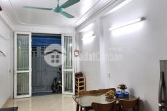 Nhà đẹp cổ nhuế 40m2, 5 tầng, mt 3,5 m, giá 4 tỷ.