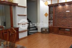 Bán nhà ngõ 93 phúc xá, ga ra để ô tô, 40m, 5 tầng, giá gần 6 tỷ