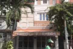 Nhà 7,8x18m 3 tầng đường số quận 7 có 15 phòng cho thuê 60trth