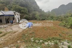 Đất bám suối gần 1000m full thổ cư, lưng tựa núi, giá 850tr