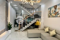 Nhà 2 tầng trần cao vân sát lê độ kiệt thẳng thông gần đường