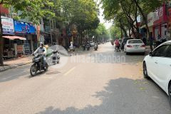 Nhỉnh 2 tỷ có nhà lô góc 3 thoáng lõi trung tâm ngọc lâm, tiện ích bạt ngàn.