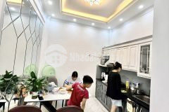 Bán gấp nhà hà kế tấn ô tô 43m2 mt4m giá 4tỷ