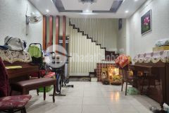 Bán nhà phố hào nam, đống đa, nhà đẹp, ngõ thông, gần ô tô, dt 42m x 5t, mt4.2m chỉ 5.8 tỷ