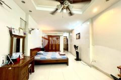 Mặt phố mạc thái tổ, 46m2 x 6t, vỉa hè 5m, kd hiếm 20.5 tỷ