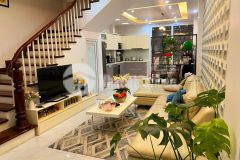 Nhỉnh 5 tỷ có ngay nhà đẹp chiến thắng văn quán 45m2x4t, mt 4m, 2 mặt ngõ oto đỗ cửa.