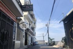 Nhà mới xây 50m2 x 3 tầng, sân thượng. hẽm 6m đang cho thuê 90trnăm. chỉ 4,6ty