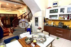 Bán nhà ngõ 639 hoàng hoa thám, ba đình, lô góc, 55m2 mặt tiền 5.5m giá 4.65 tỷ