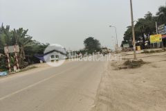 Bán đất mặt đường ql6, 2 mặt tiền, đối diện cổng kcn phú nghĩa