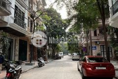 Siêu phẩm nhà đẹp tặng full nội thất khu phân lô cao cấp 3 ô tô tránh thông vỉa hè kd