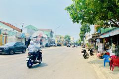 Cần bán gấp 310m2 ngay sát trục ql1a giá giảm 500tr