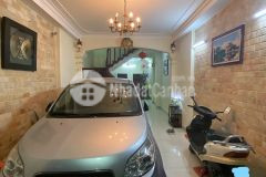 Bán nhà riêng phân lô phố hoàng cầu quận đống đa 45m chỉ 11 tỷ.