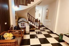 Bán nhà chính kinh thanh xuân ngõ thông cự lộc, lô góc, nở hậu, chỉ 100trm2 có nhà 4 tầng.