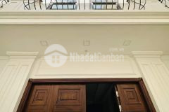 Bán nhà lạc long quân 6t thang máy phân lô mới đẹp chỉ 6.8 tỷ.