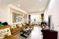 Bán nhà phố đê la thành diện tích rộng, mặt tiền lớn, ánh sáng ngập tràn, hàng xóm sĩ quan