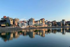 Nhà phố ngọc lâm, sát đường hồng tiến, view hồ