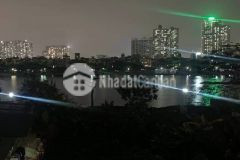 Nhà lô góc view hồ đẹp cực thoáng