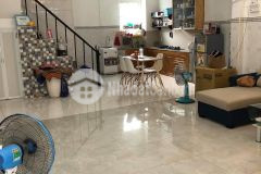 Xe hơi đổ cửa nhà gần mt ngang 4.1 nở hậu 4.2m 4pn 5 phút ra nguyễn lương bằng, huỳnh tấn phá