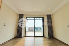 Phân lô, ô tô vào nhà, khu cán bộ hàng không nguyễn sơn, dân trí cao, an sinh đỉnh.