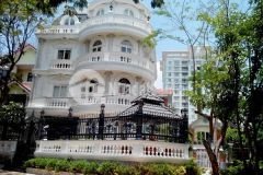 Biệt thự siêu ngợp, 10x18 ngay gần tạ quang bửu, quận 8 giá 9.8 tỷ