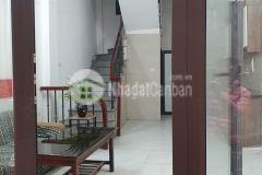 Bán nhà thạch bàn, gần trường, chợ dân xây 30m, 4 tầng, 2.5 tỷ