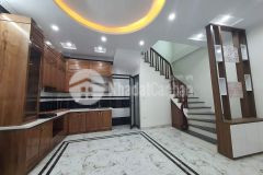 Bán nhà đẹp phố tây sơn, dt 40m2, 5t, mt 6m, 4 ngủ, gần ngay ô tô tránh.