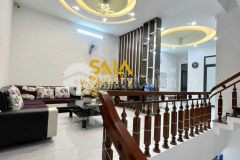 Nhà 1 trệt 3 lầu đẹp có thang máy view công viên giá 10.5 tỷ