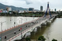 Cho thuê mặt bằng kinh doanh 3 tầng, gần cầu sông hàn giá