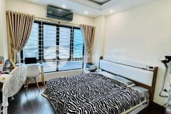 Cần bán nhà lô góc tân mai, ô tô, dt 42m2 x 4t, mt 4,2m, giá chào 4 tỷ 9, lh0984417892