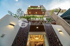 Chủ cần tiền hạ gấp 700tr. bán nhanh nhà 4 tầng. núi thành. chỉ 4 ty hơn