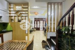 Nhỉnh 4 tỷ sở hữu nhà cự lộc thanh xuân 5 tầng mt 5m ở ngay