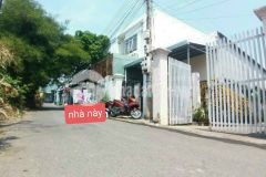 Cho thuê nhà cấp 4, p.phú hòa, 100m2. đường nhựa, sân oto. 5tr