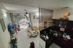 Cần bán nhà 2 tầng. gần dường chính lê duẩn. chỉ 2tỹ...