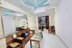 Bán nhà đê la thành nhỏ 30m2x4 tầng gần phố, ngõ rộng. ở luôn. giá 4 tỷ.