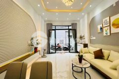 Nhà 3 phòng ngủ, 4 tầng btct, chỉ 4 tỷ.