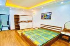 Bán nhà 5 tầng ngõ 217 đê la thành 72m giá 17 tỷ có thương lượng